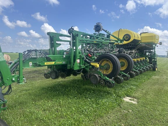 2023 John Deere 1775 Equipment Image0