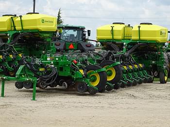 2023 John Deere 1775 Equipment Image0