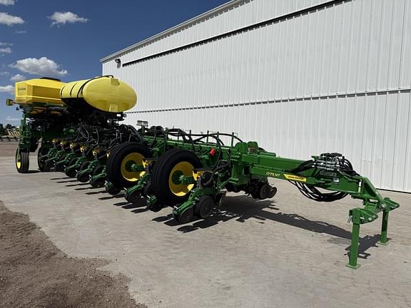 Image of John Deere 1775 equipment image 1