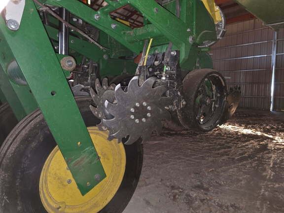 2023 John Deere 1775 Equipment Image0