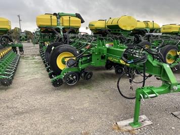 Main image John Deere 1775