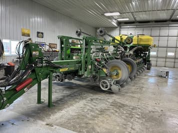 Main image John Deere 1775