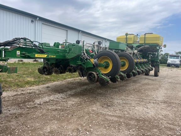2023 John Deere 1775 Equipment Image0