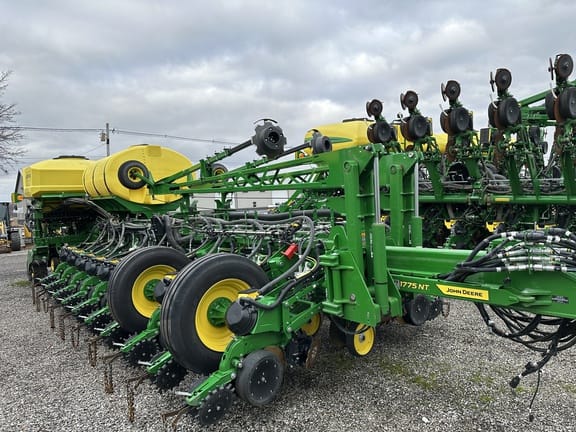 2023 John Deere 1775 Equipment Image0