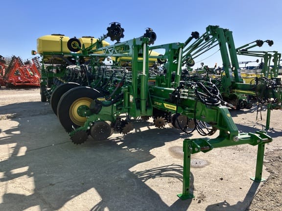 Main image John Deere 1775