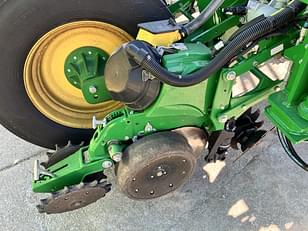 Main image John Deere 1775 6