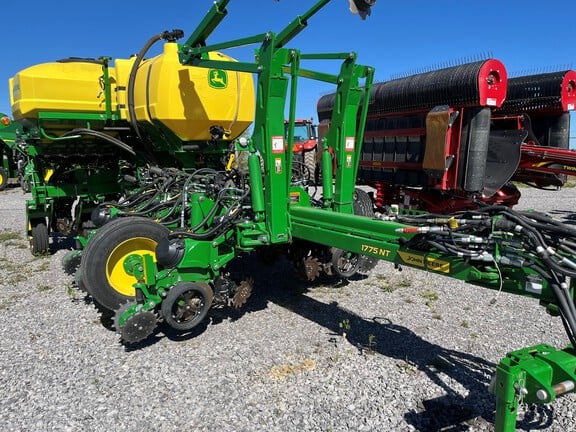 2023 John Deere 1775 Equipment Image0