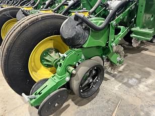 Main image John Deere 1775 1