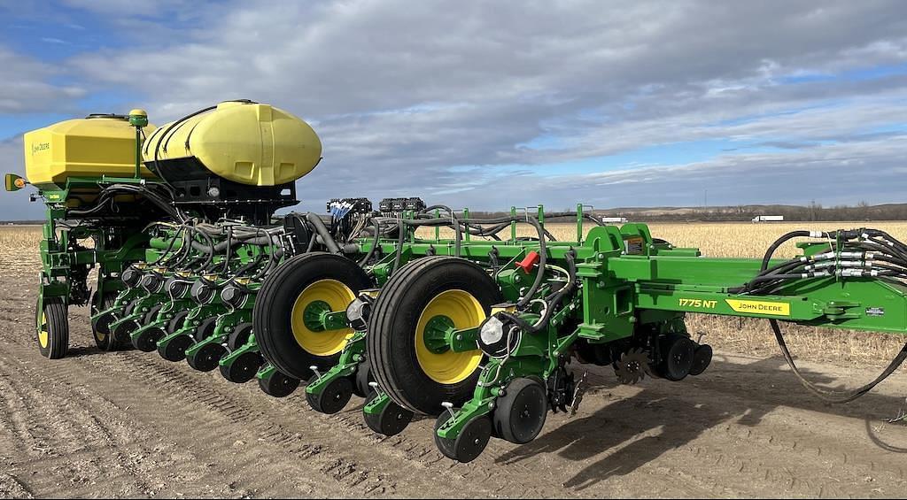 Image of John Deere 1775 Primary image