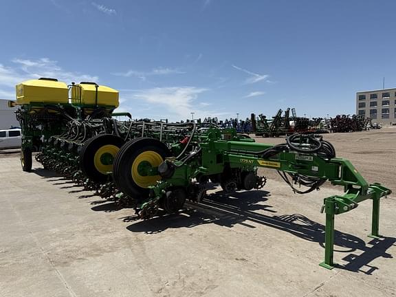 Image of John Deere 1775 equipment image 4