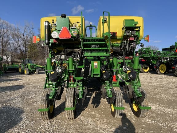 Image of John Deere 1775 equipment image 2