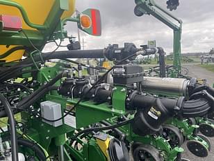 Main image John Deere 1775 14