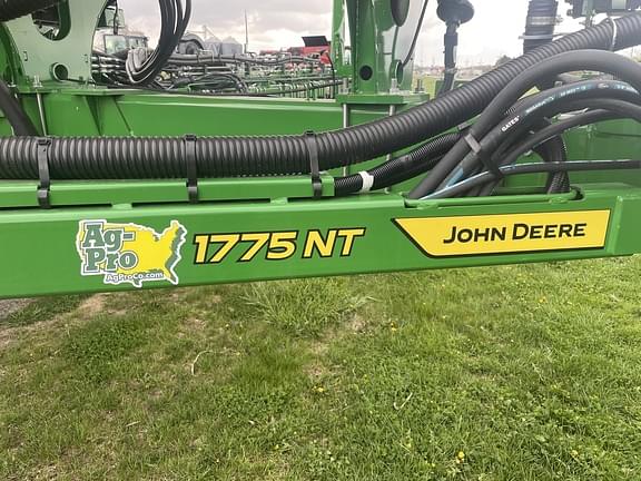 Image of John Deere 1775 equipment image 4