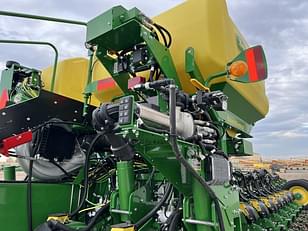 Main image John Deere 1775 14