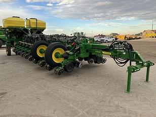 Main image John Deere 1775 1