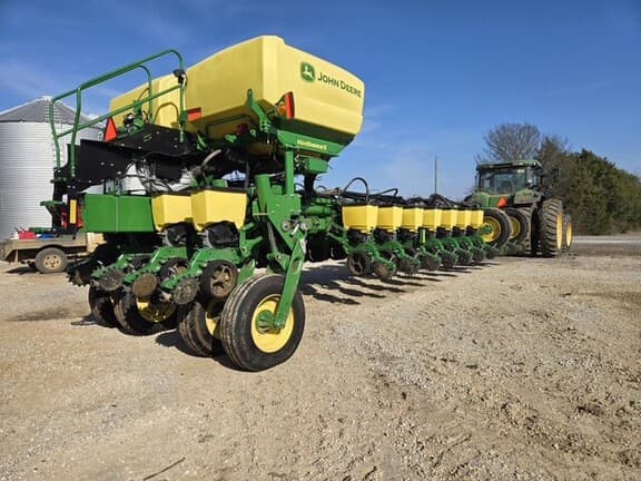 Image of John Deere 1775 Image 1