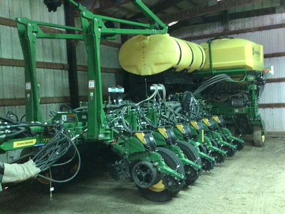 2023 John Deere 1775 Equipment Image0