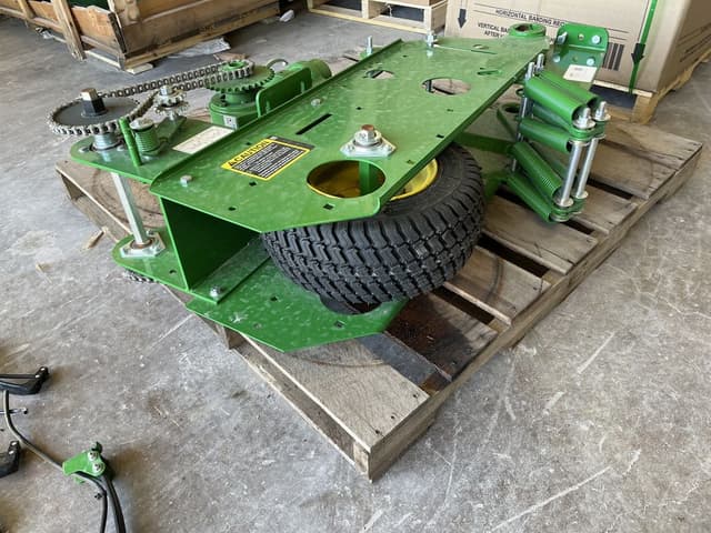 Image of John Deere 1775 equipment image 1