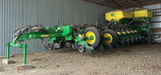 Image of John Deere 1775 equipment image 1