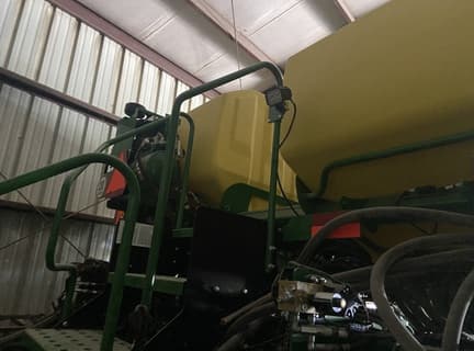 Image of John Deere 1795 equipment image 3