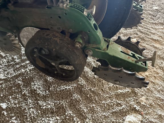 Image of John Deere 1795 equipment image 4