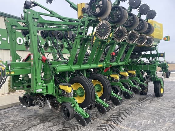 Image of John Deere 1795 equipment image 4