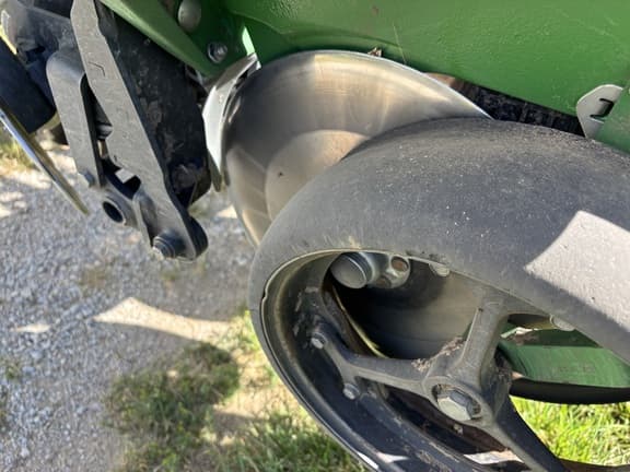 Image of John Deere 1795 equipment image 4