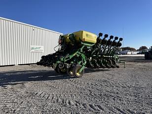 Main image John Deere 1795 9