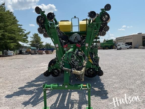 Image of John Deere 1795 equipment image 2