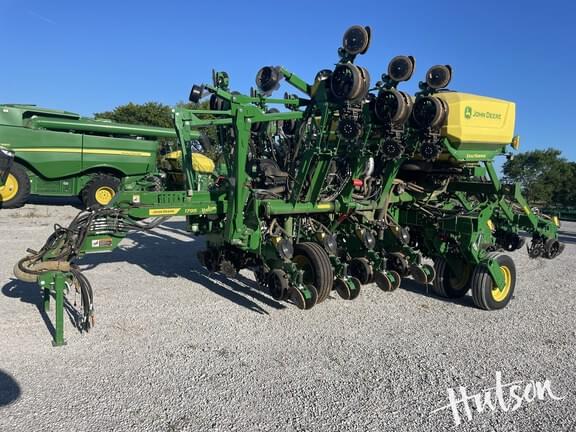 Image of John Deere 1795 equipment image 3