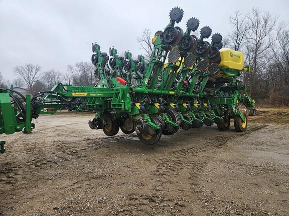 Image of John Deere 1795 Primary image