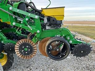 Main image John Deere 1795 6