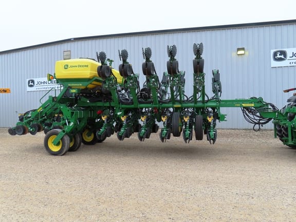 2023 John Deere 1795 Equipment Image0