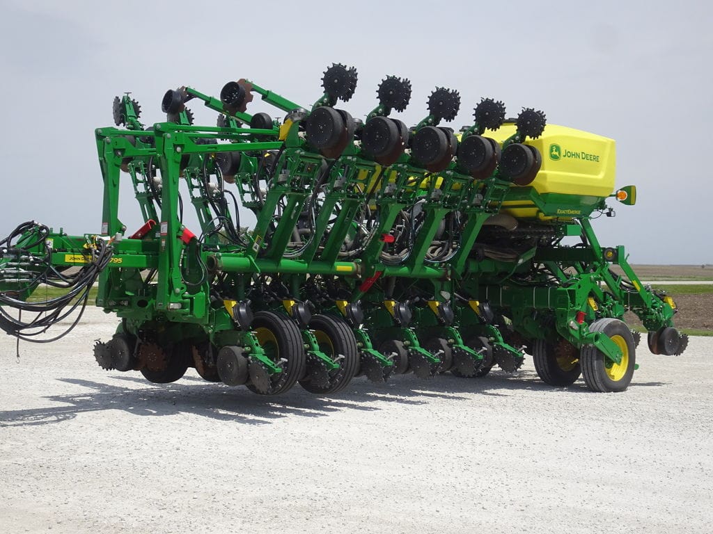 2023 John Deere 1795 Equipment Image0