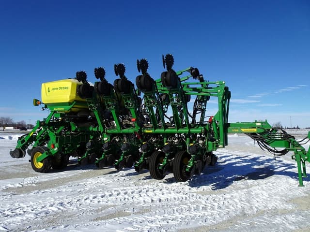 Image of John Deere 1795 equipment image 1
