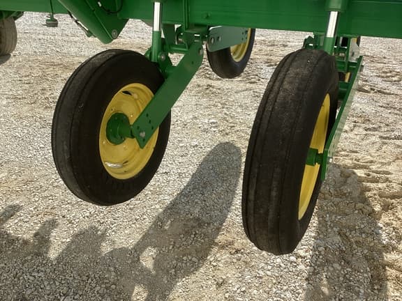 Image of John Deere 1795 equipment image 4