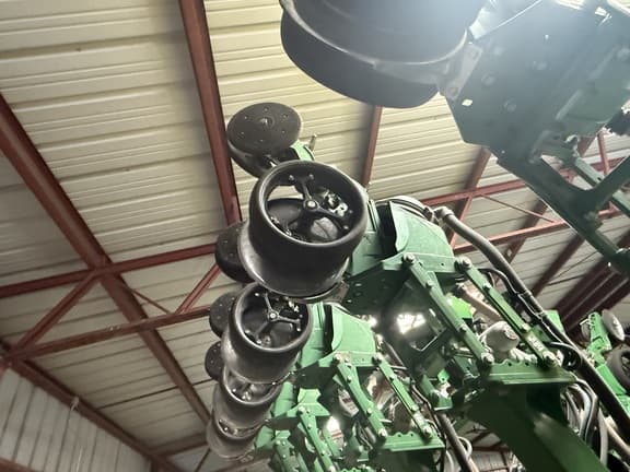 Image of John Deere 1795 equipment image 3