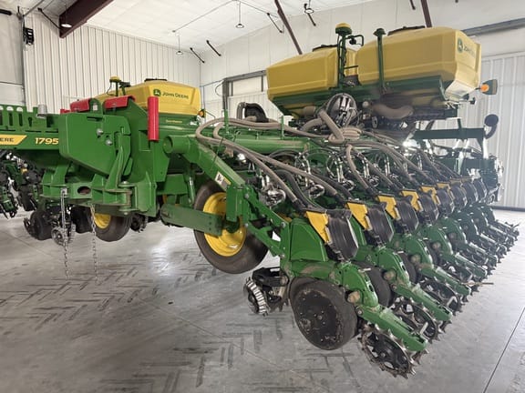 2023 John Deere 1795 Equipment Image0