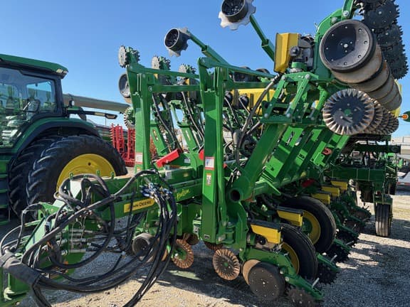 Image of John Deere 1795 Primary image