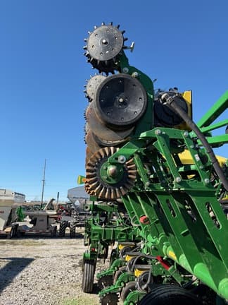 Image of John Deere 1795 equipment image 4