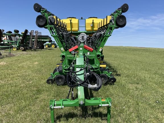 Image of John Deere 1795 equipment image 1