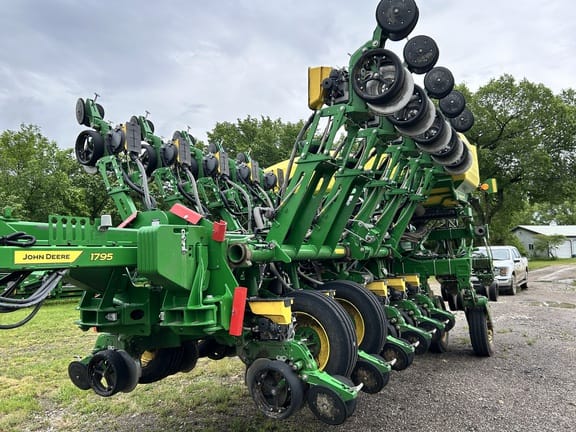 2023 John Deere 1795 Equipment Image0