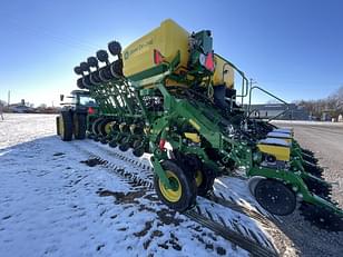 Main image John Deere 1795 7