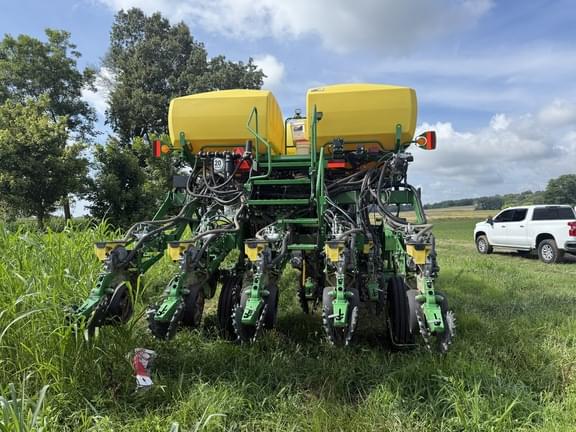Image of John Deere 1795 equipment image 4