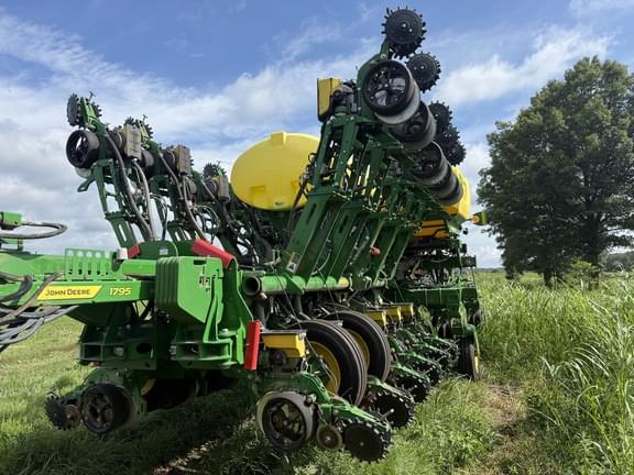 Image of John Deere 1795 equipment image 3