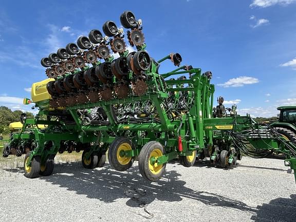 Image of John Deere 1795 Primary image