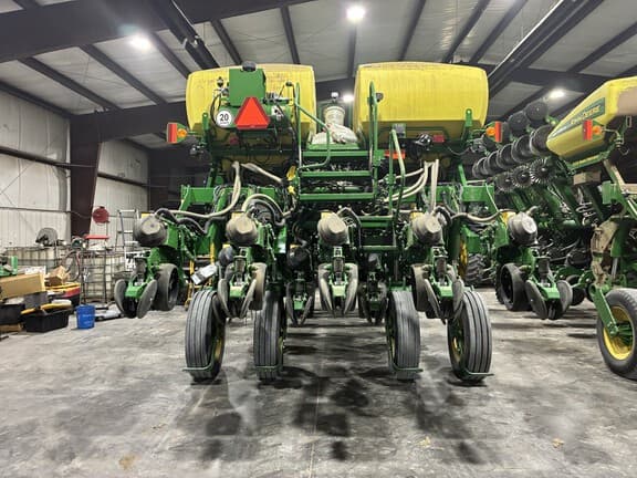 Image of John Deere 1795 Primary image