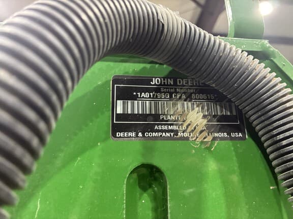 Image of John Deere 1795 equipment image 2