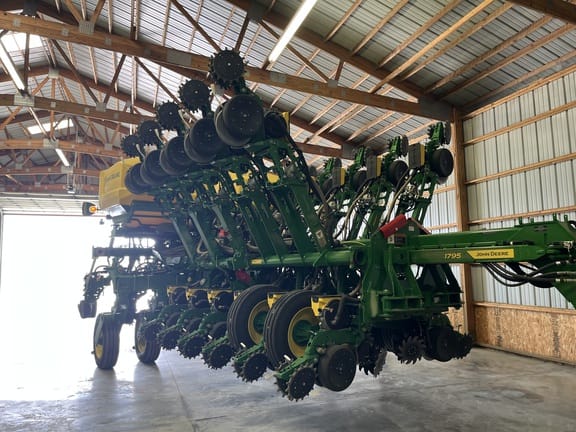 2023 John Deere 1795 Equipment Image0