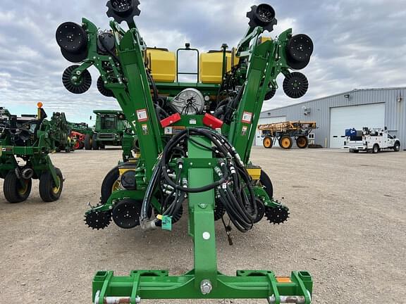 Image of John Deere 1795 equipment image 2